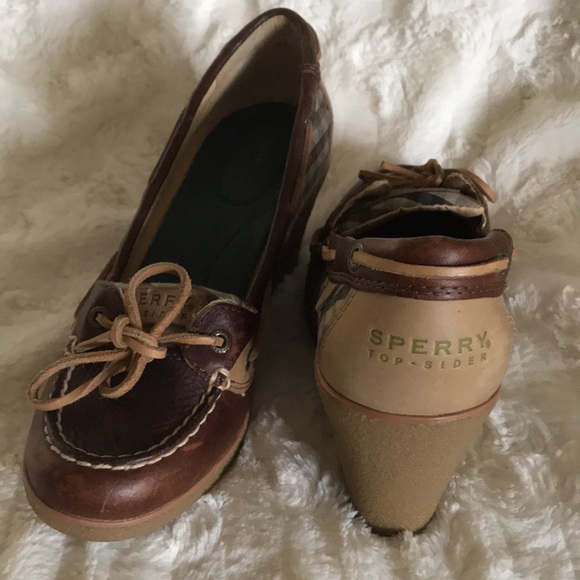Sperry Top Sider Wedge Heel Sz 7 -previously owned -Worn once - Great Condition - Picture 4 of 7